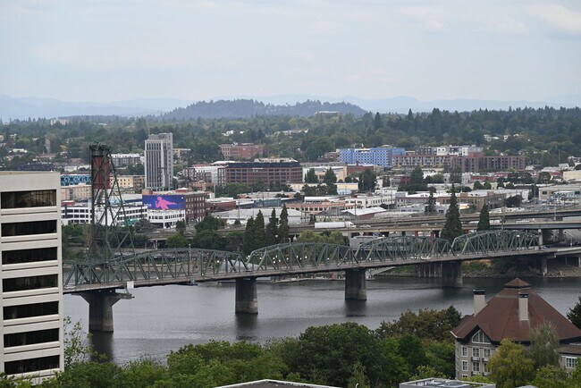 Photo - 255 SW Harrison St