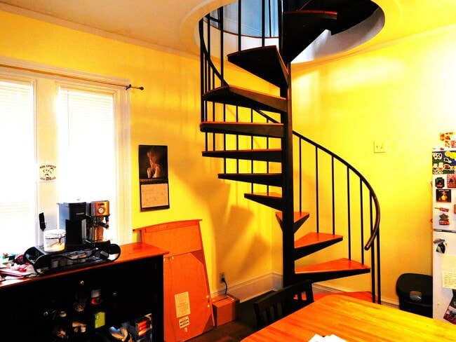 Photo - 102 Market St Unit 1