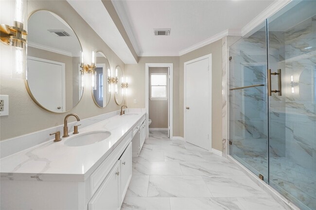 Photo - 16121 Singapore Ln