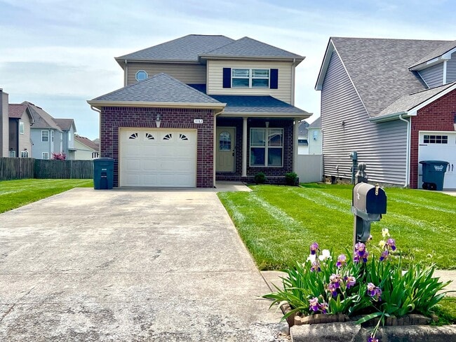 Beautiful Home Available Now! - Beautiful Home Available Now!