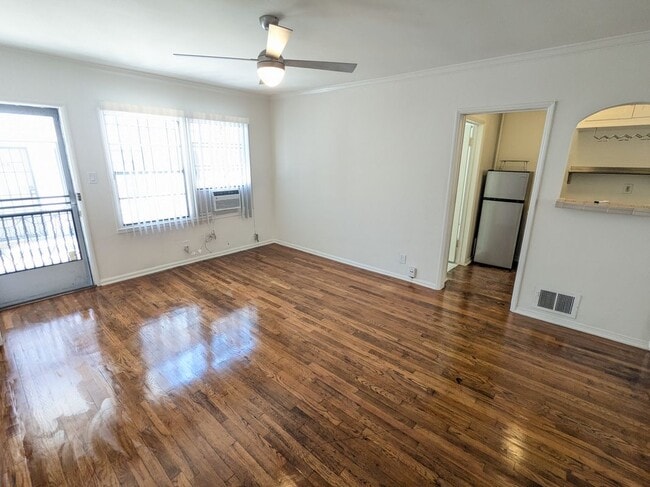 Photo - 729 N Edinburgh Ave Unidad 3/4
