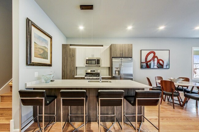 Photo - 5117 S Kenwood Ave Unit 203