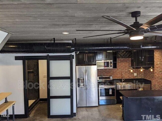 Photo - 1000 Calvin St Unit B