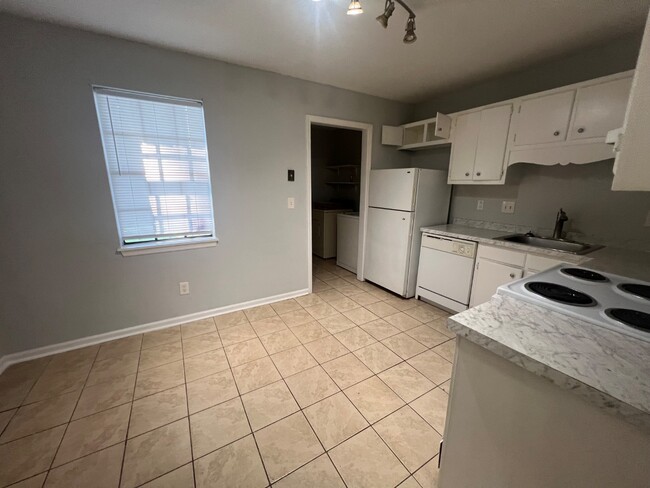 Photo - 111 Timber Ln