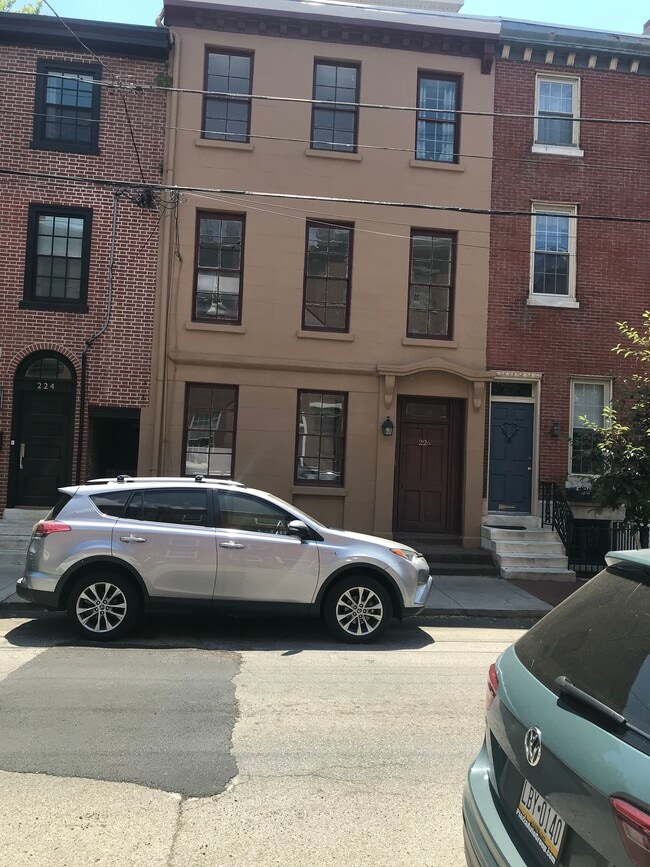 Photo - 226 Catharine St Unit 1st floor