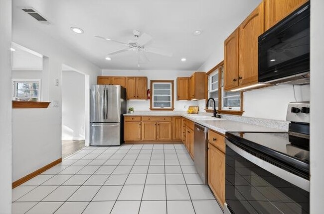 Photo - 7524 Virginian Dr