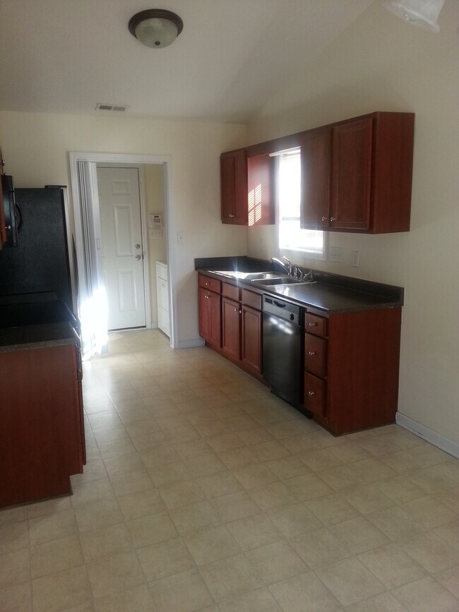 Photo - GORGEOUS 3 BEDROOM ACORN RIDGE BEAUTY!