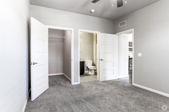 2BR, 2BA - The Pickens