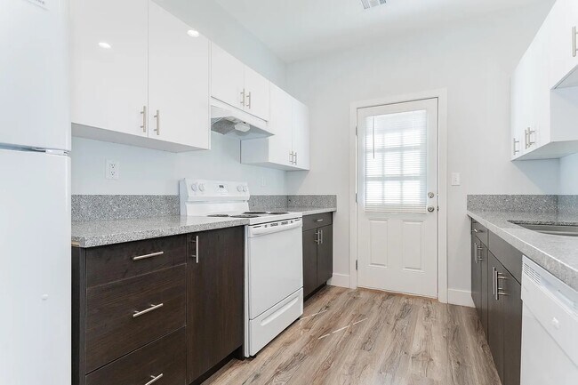 Photo - 1641 S Dandelion St Unidad 4