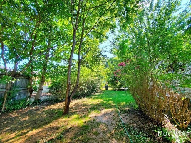 Photo - 2301 Cherokee Ln