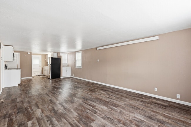 Photo - 727 Fairview St