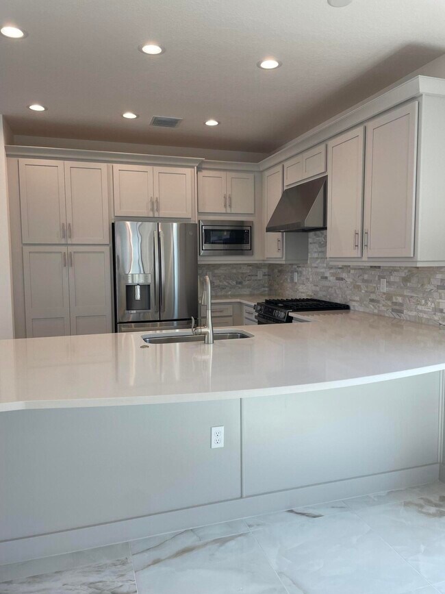 12450 SW Bungalow Ln