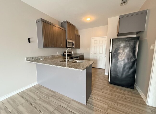 Photo - 5601 Cuenca Dr Unidad 4