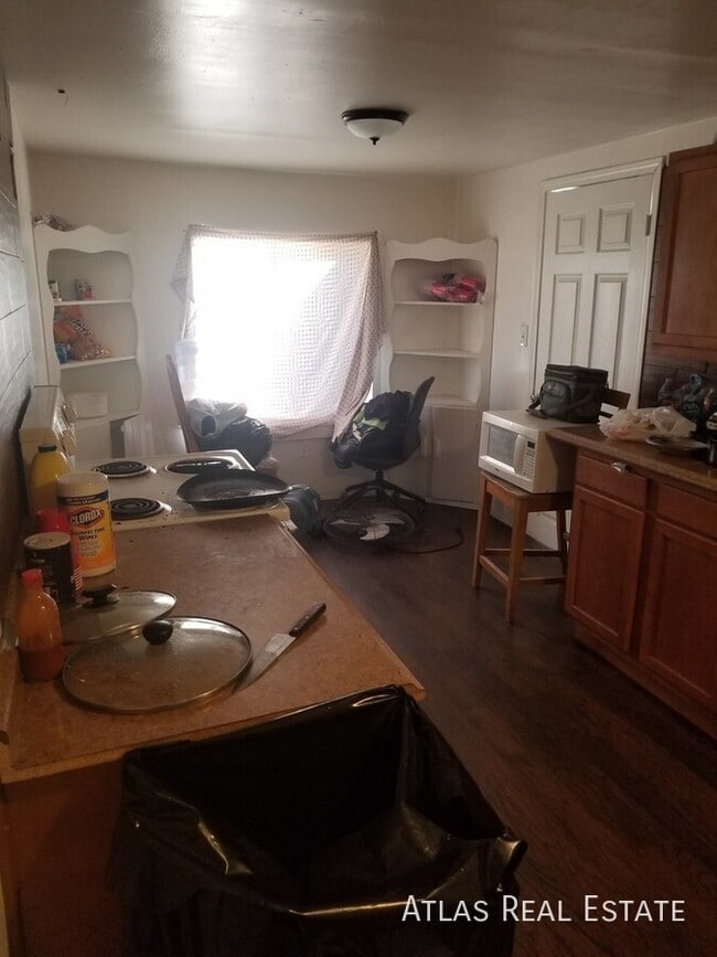 Photo - 871 E Egbert St