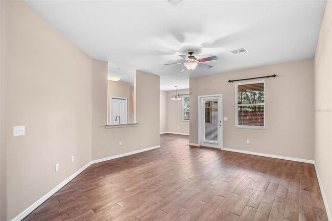 Photo - 1519 Priory Cir