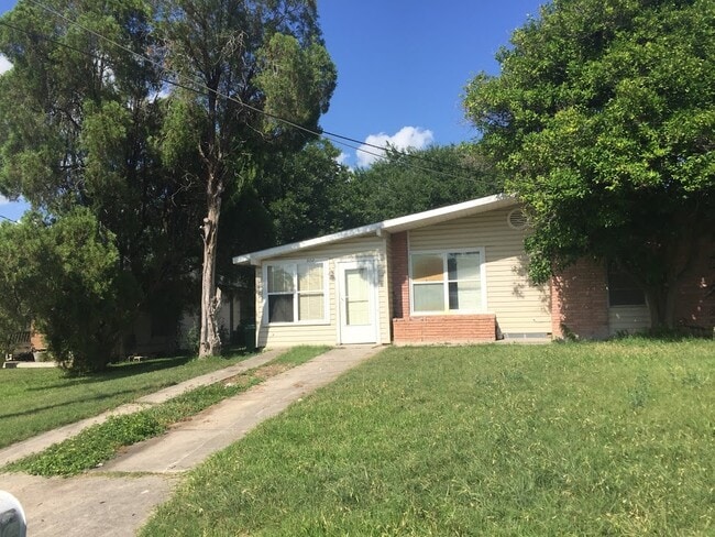 502 Early Way Dr  