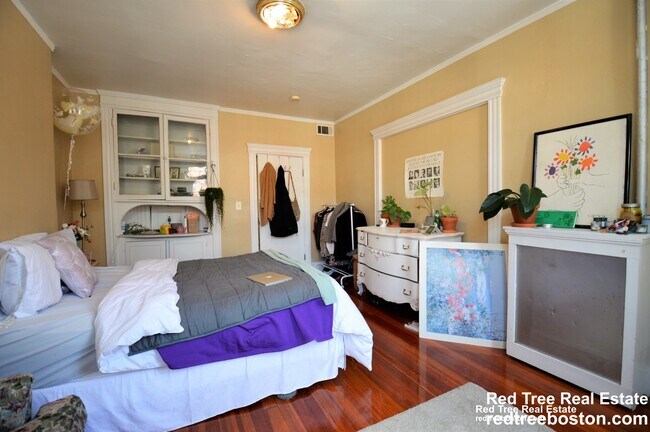 Photo - 10 Strathmore Rd Unit 3