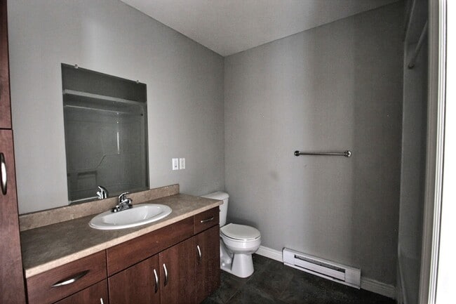 Photo - 236 LonsdaleUnit b Unit 236-B