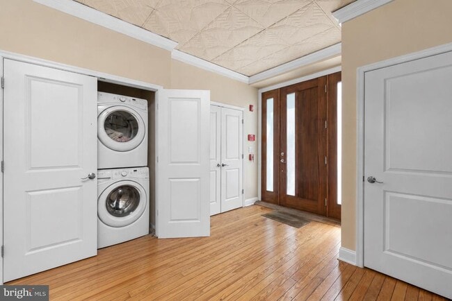 Photo - 309 E Girard Ave