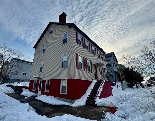 Building Photo - 148 Maxfield St Unit 1E