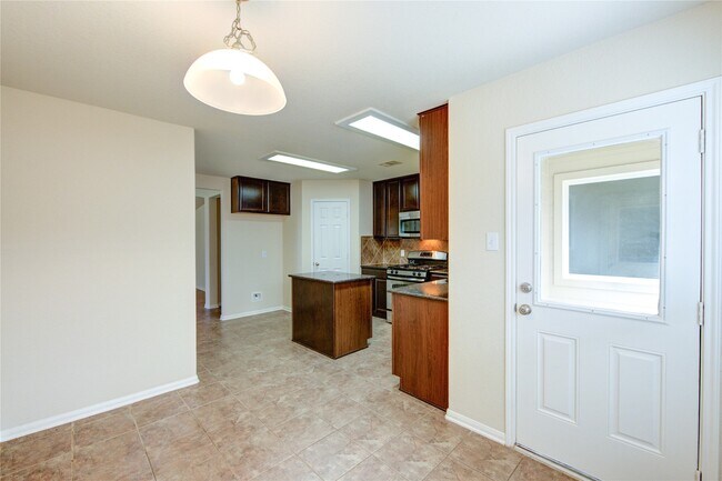 Photo - 14839 Fir Knoll Way