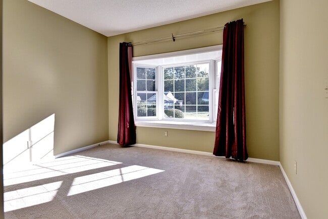 Photo - 164 Old Field Rd