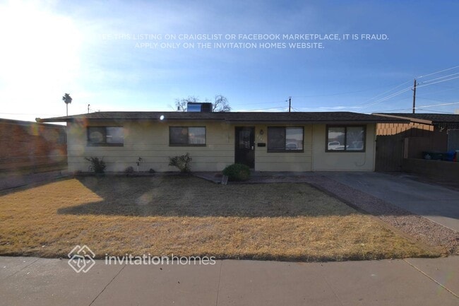 Building Photo - 2247 W Cortez St