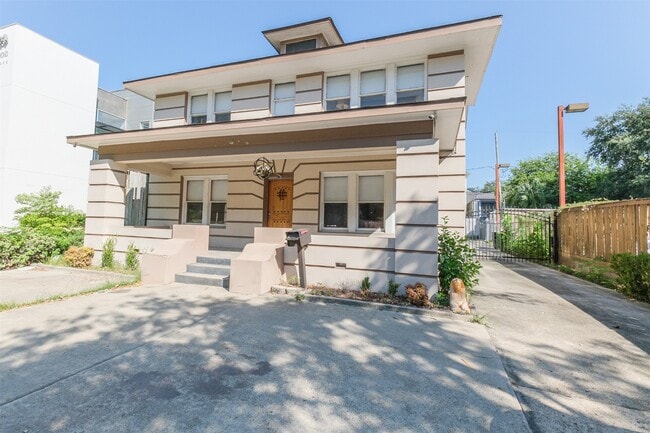 Photo - 1716 Richmond Ave.