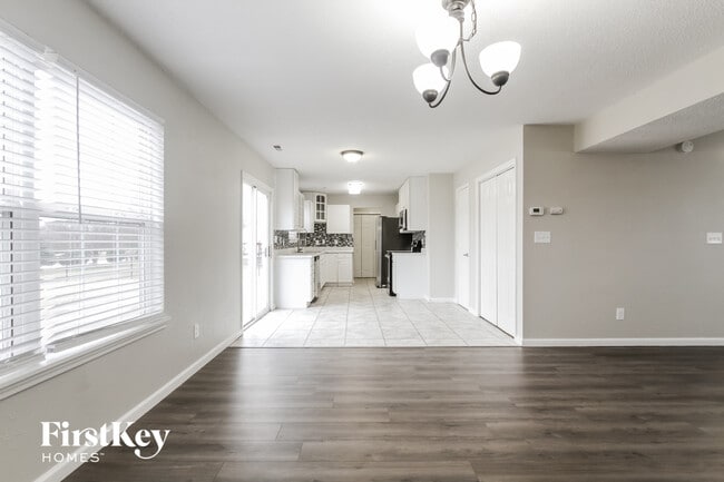 Photo - 5323 Alameda Rd