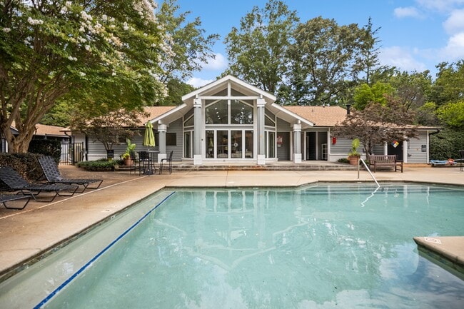 Photo - Wendover River Oaks