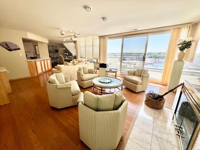 131 Popes Island Rd Unit 131  