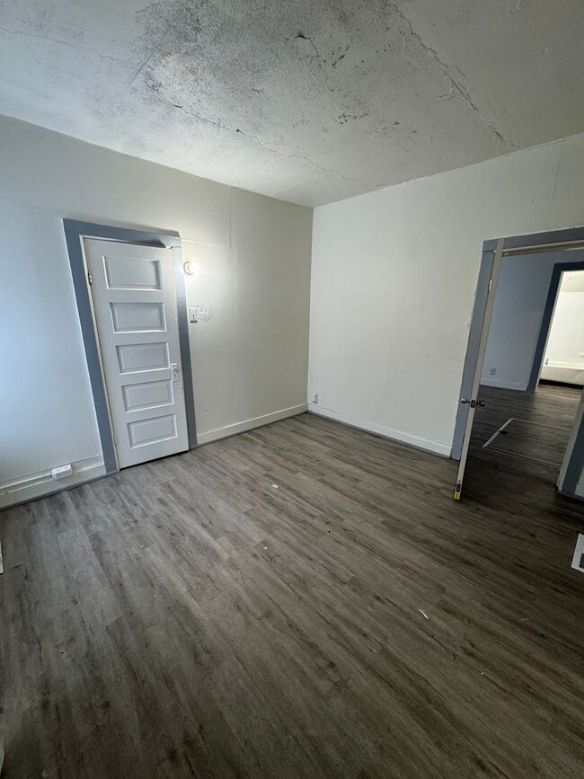 Photo - 2 Bed/ 1 Bath Apartment!