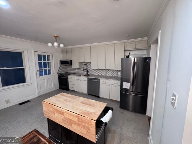 Photo - 1604 Steele Dr NW