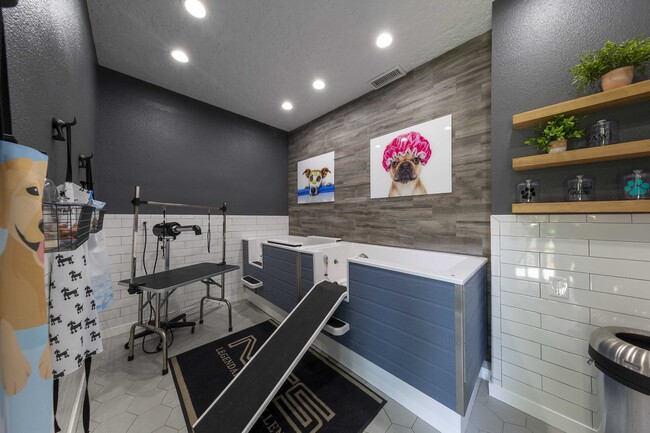 Spa de mascotas - Lake's Edge Apartments