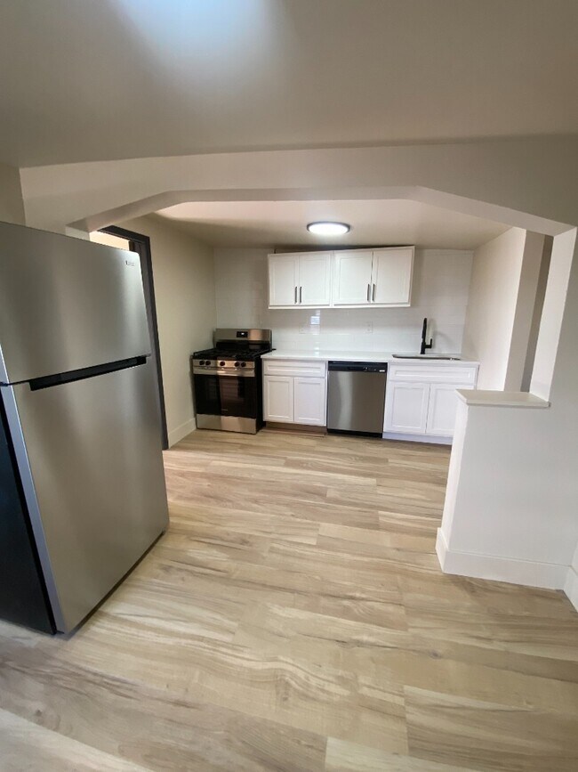 Photo - 2209 Shenandoah Ave Unit 3F