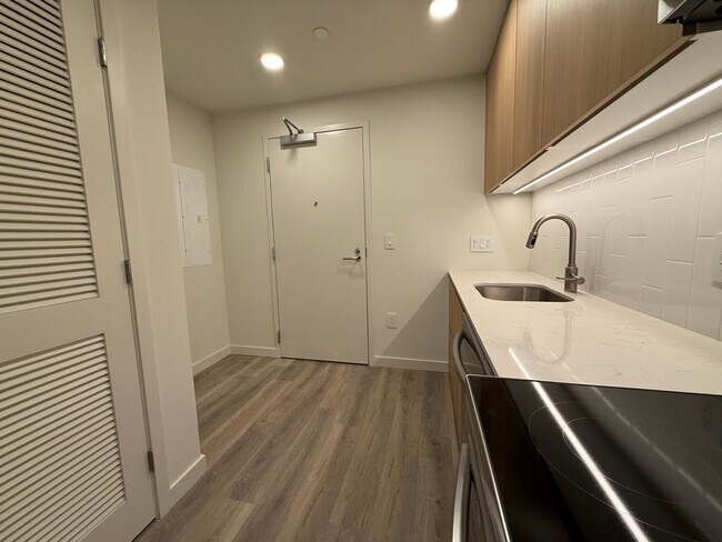 Photo - 107 NW 31st St Unidad S2