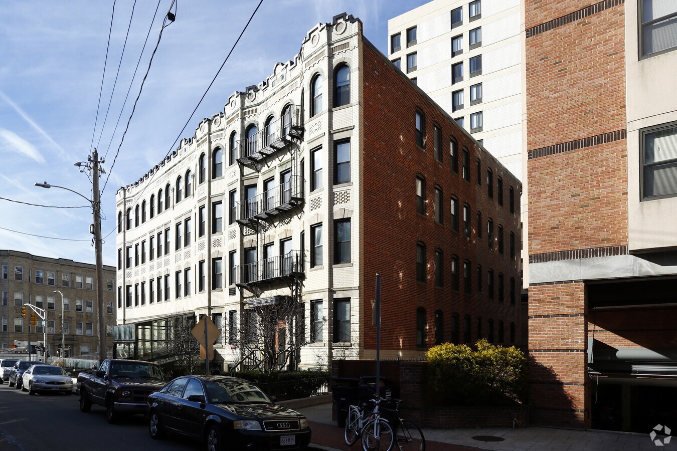 923 Massachusetts Avenue - 925 Massachusetts Ave