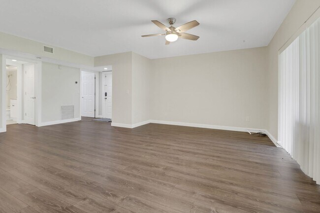 Photo - Lovely  2 bedroom 2 bathroom condo