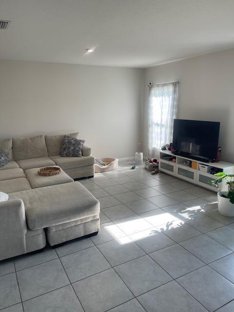 Photo - 1368 Madison Cir
