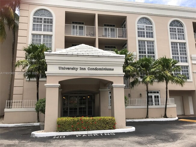 Building Photo - 1280 S Alhambra Cir Unit 1111B