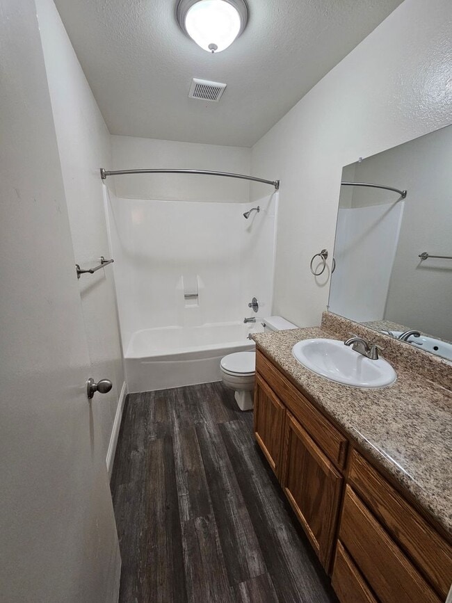 Photo - Parkwood Apartments