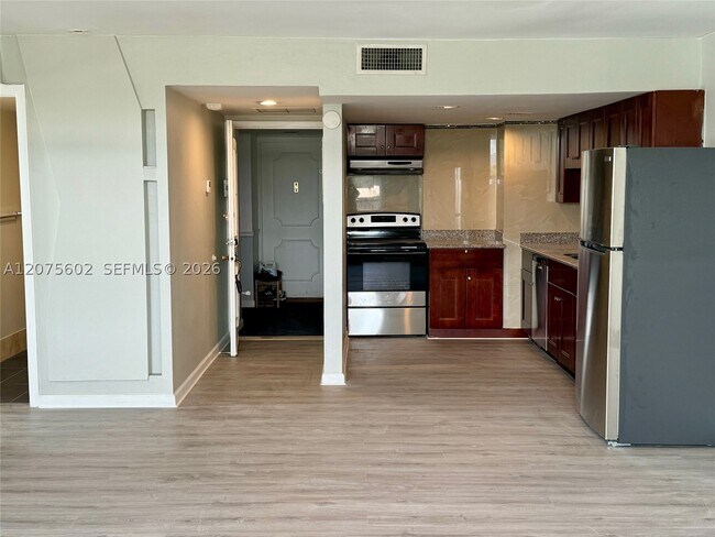 Photo - 3702 NE 171 St Unit 15