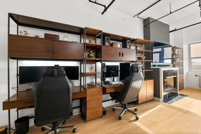 Photo - 500 S Clinton St Unit 624