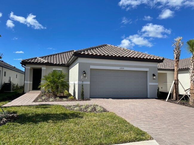 Building Photo - 11035 Devonbridge Dr