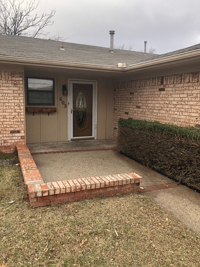 Photo - 3 bedroom, 1 3/4 baths NOW AVAILABLE in th...