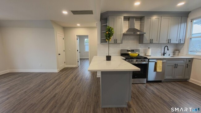 Photo - 43 W Prospect St