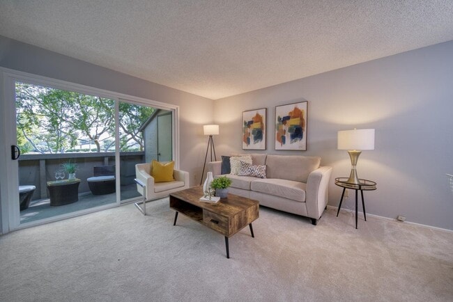 Living room - 1178 N Abbott Ave Unit 1178