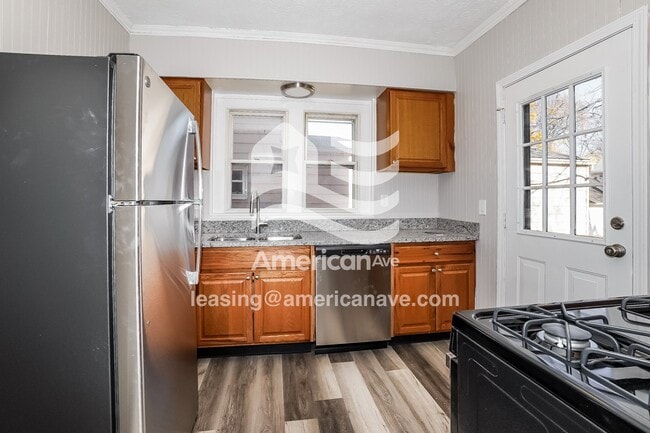 Photo - 563 Garry Rd