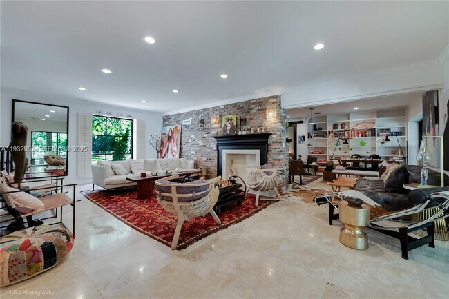 Photo - 10700 Old Cutler Rd