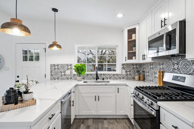 Photo - 1544 Cross Way